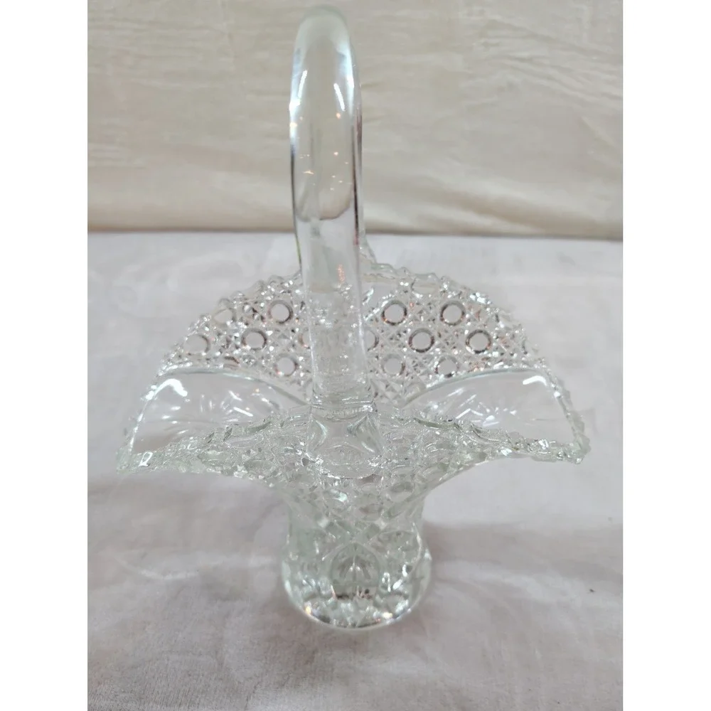 Vintage Clear‎ Cut Glass Basket Starburst Circle Pattern Decorative Centerpiece